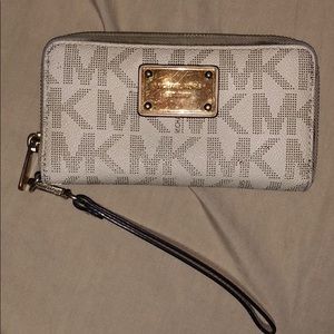 Michael Kors Wristlet